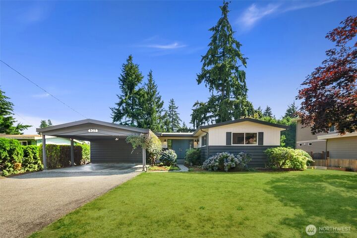 Property Photo:  4302  225th Street SW  WA 98043 