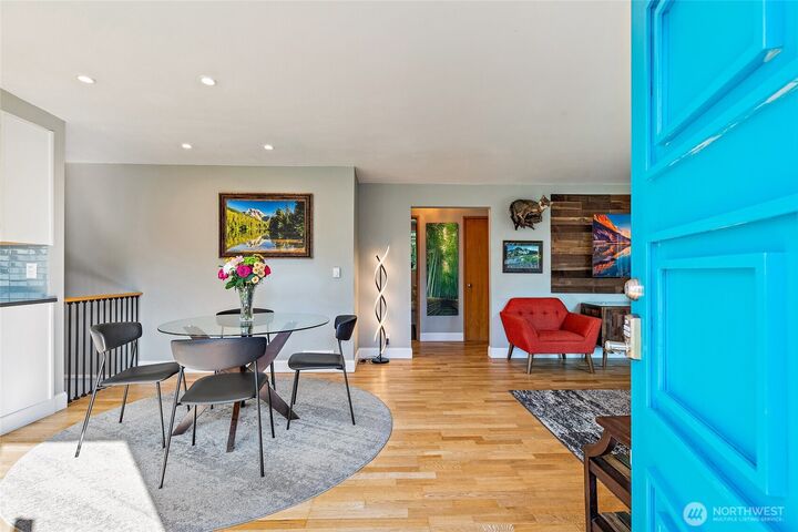 Property Photo:  419 E View Ridge Drive  WA 98203 