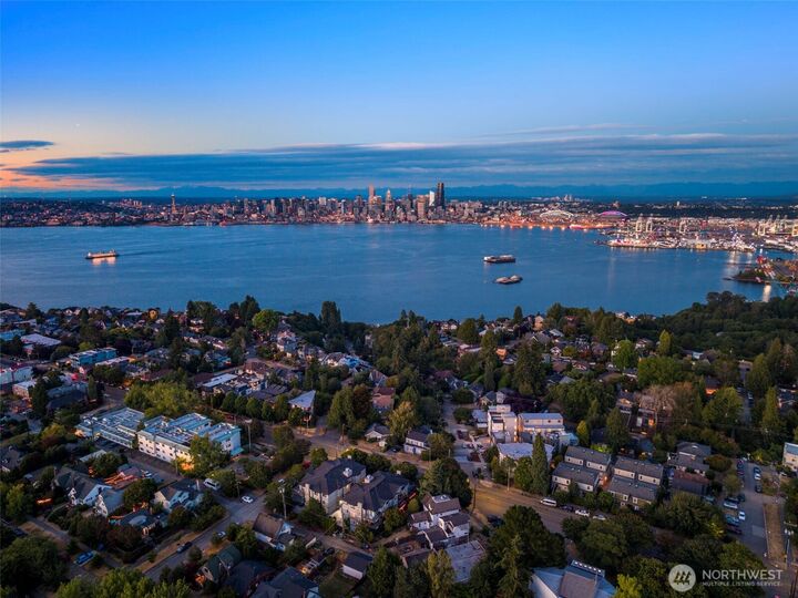 Property Photo:  1914 C  Ferry Avenue SW  WA 98116 