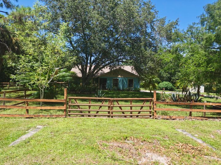 Property Photo: 13881 42nd Road N FL 33411