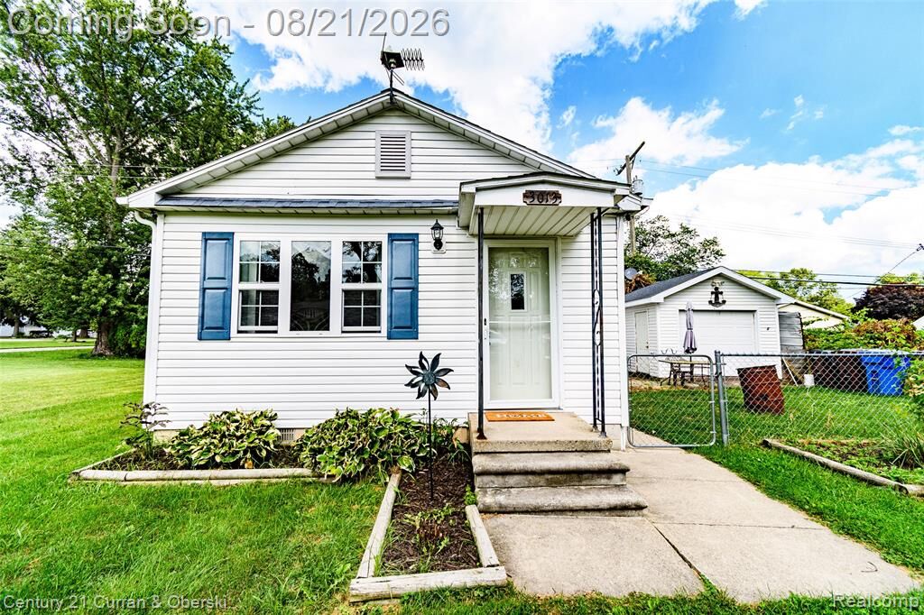 Property Photo:  3013 Lakeview Street  MI 48162 