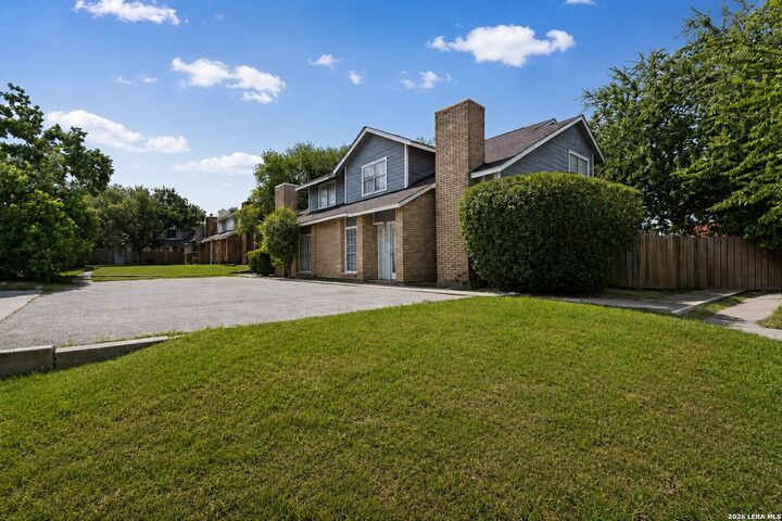 Property Photo: 6710 Windsor Holw TX 78239
