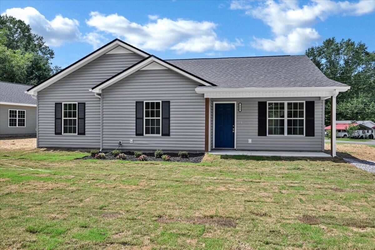 Property Photo:  211 Dean Ave  AL 35077 