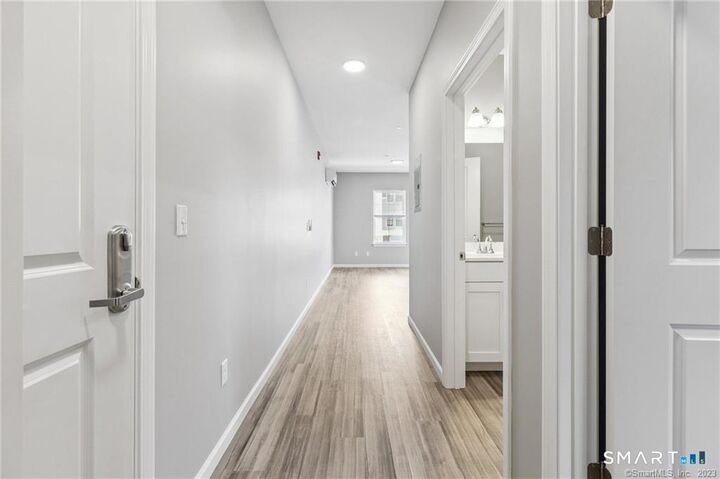 Property Photo:  10 Steele Boulevard 204  CT 06037 
