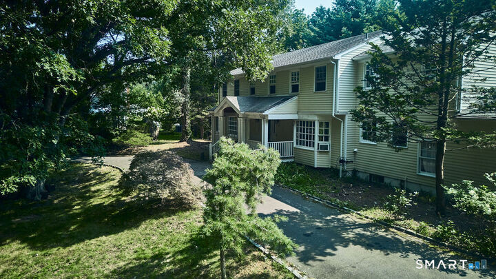 Property Photo:  4 Surrey Lane  CT 06880 