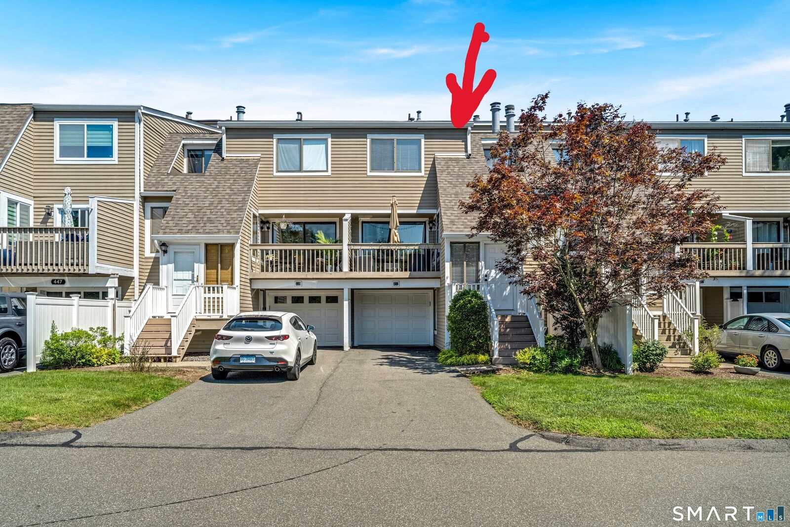 Property Photo:  451 Thoreau Street 451  CT 06405 