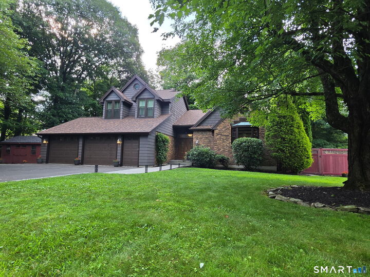 Property Photo:  11 Coach Hill  CT 06811 