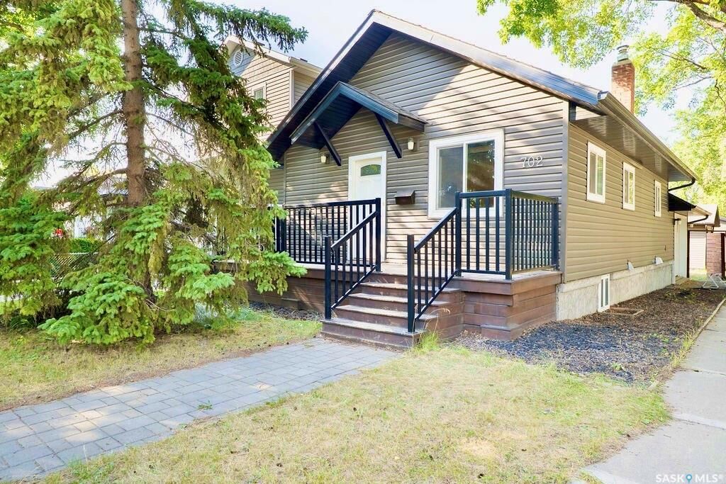 Property Photo: 702 29th Street W SK S7L 0N1