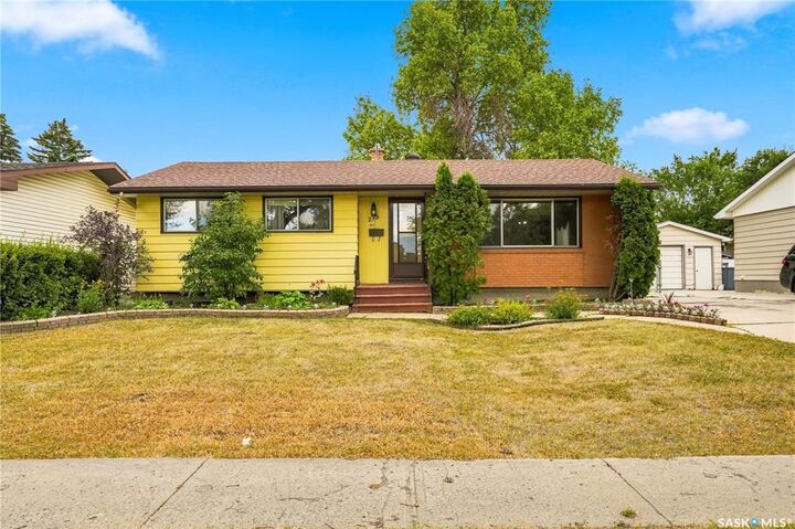 219 Cambridge Avenue — photo 1