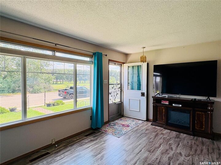Property Photo:  480 8th Avenue SE  SK S9H 3Y7 