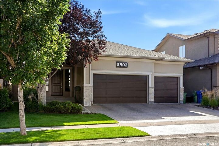 Property Photo: 3902 Goldfinch Way SK S4V 1S3