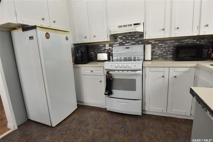 Property Photo:  415 8th Avenue W  SK S0E 1E0 