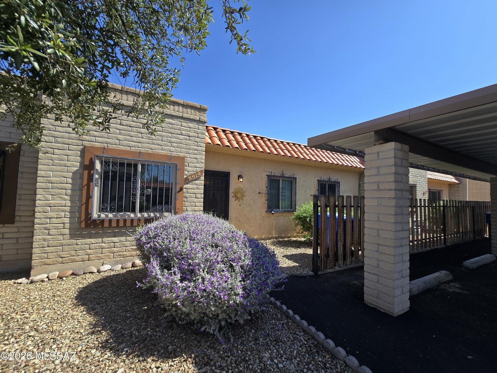 Property Photo:  8919 E Calle Norlo  AZ 85710 