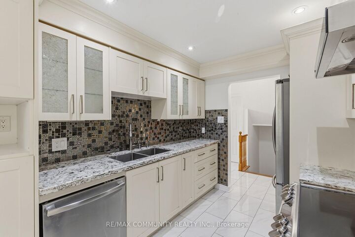 Property Photo: 1524 Amberlea Road S ON L1V 4T7