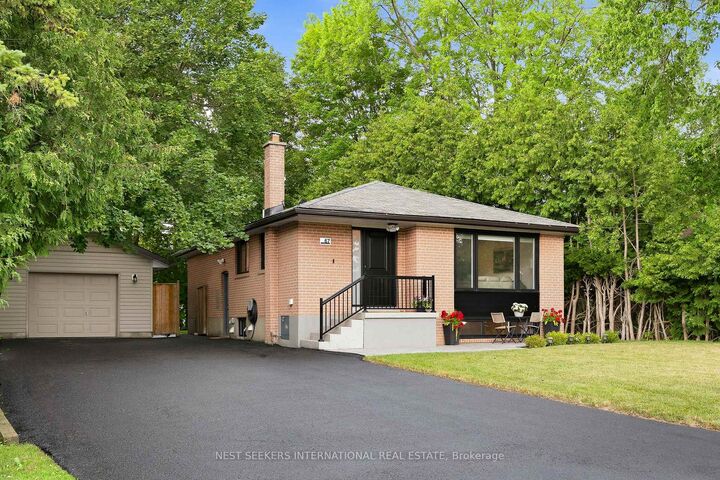 Property Photo: 67 Foreht Crescent ON L4G 3E9