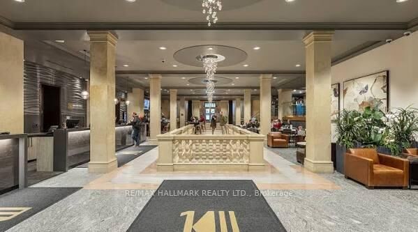 Property Photo:  1 King Street W 824  ON M5H 1A1 
