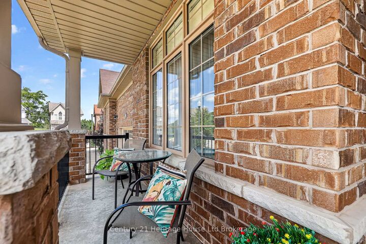 Property Photo:  528 Baldwin Crescent  ON N4T 0G4 