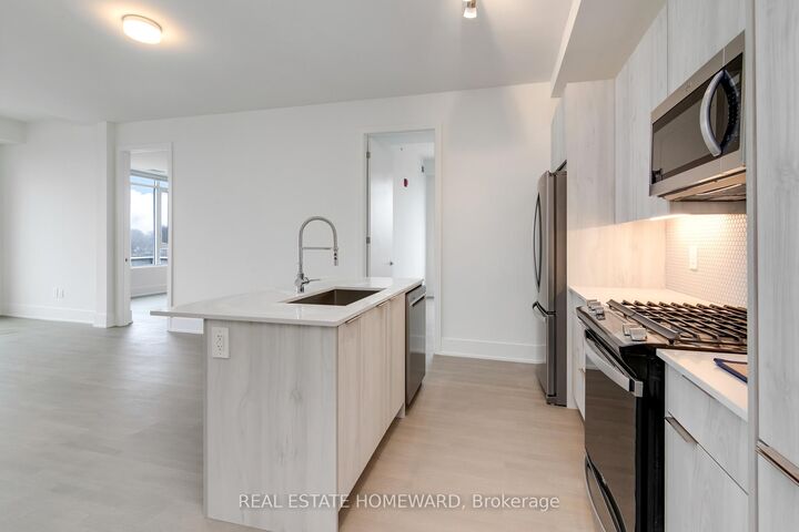 Property Photo:  495 Logan Avenue 601  ON M4K 0A5 