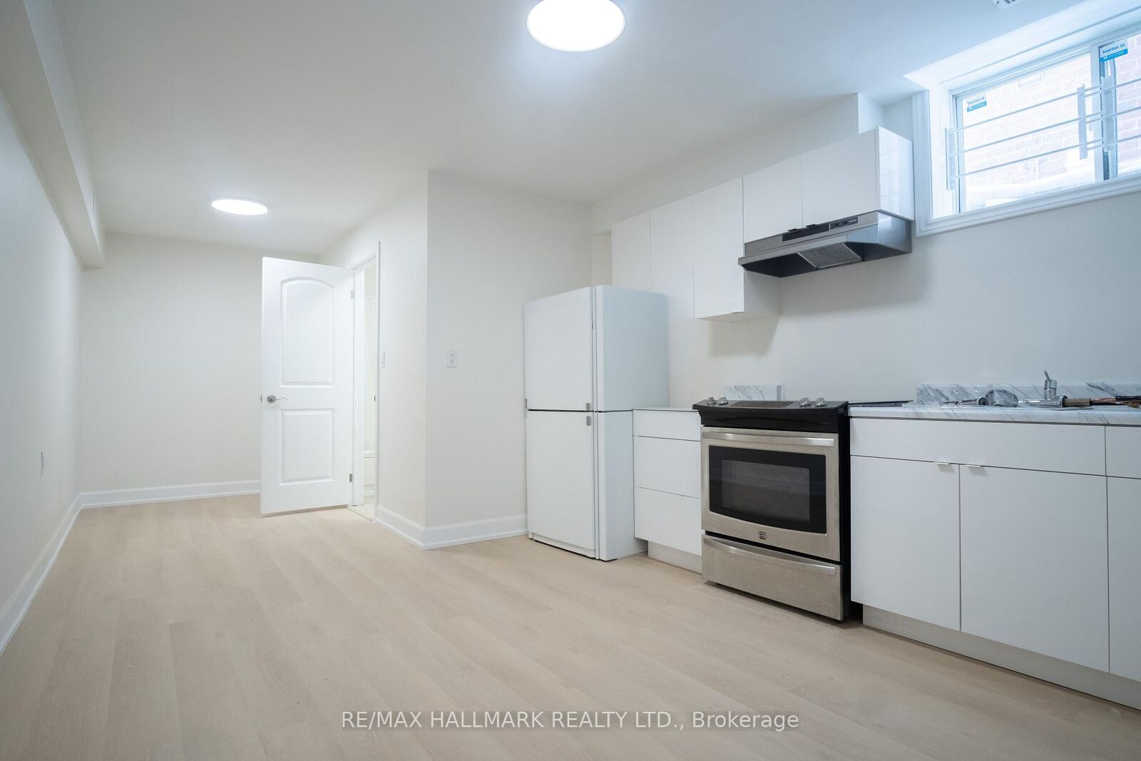 Property Photo:  118 Fairholme Avenue Basement 1  ON M6B 2W9 