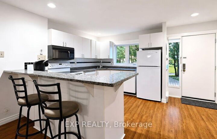 Property Photo: 576 Oxbow Crescent 16 ON L9Y 5B4