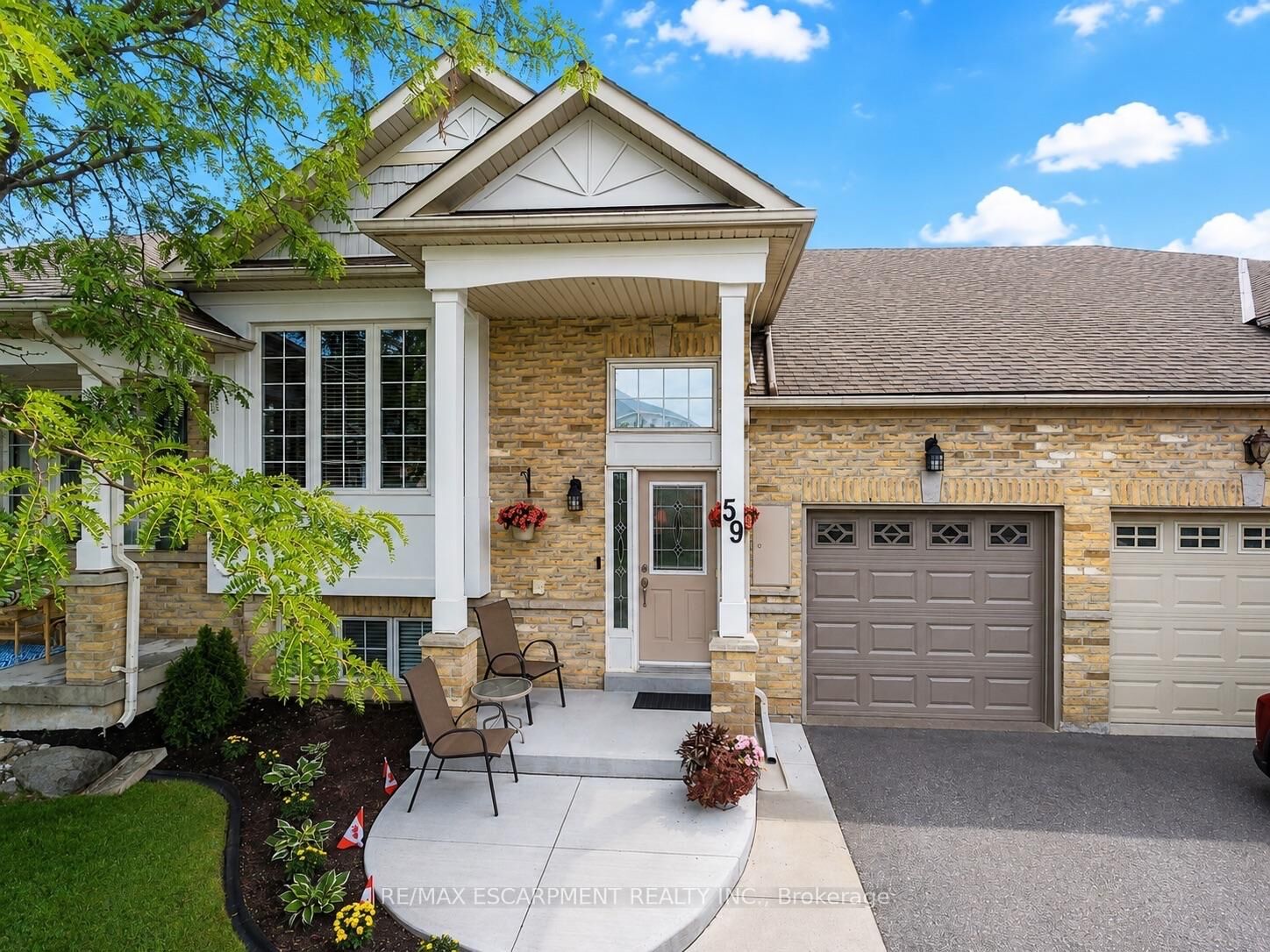 Property Photo: 2243 Turnberry Road 59 ON L7M 4Y6