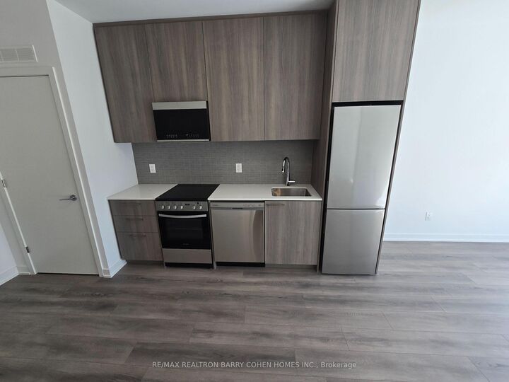 Property Photo: 7439 Kingston Road 107A ON M1B 5S3