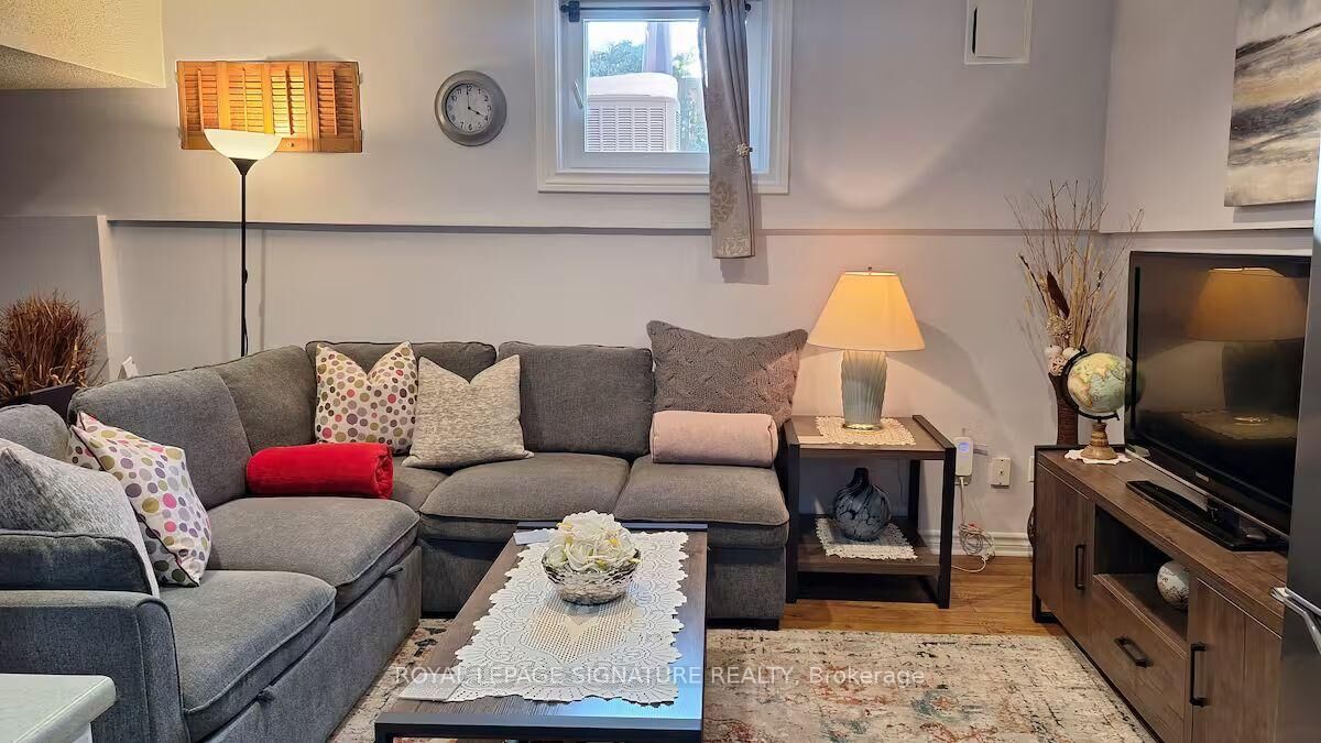 Property Photo:  6 Blairville Street  ON M3H 5Y5 