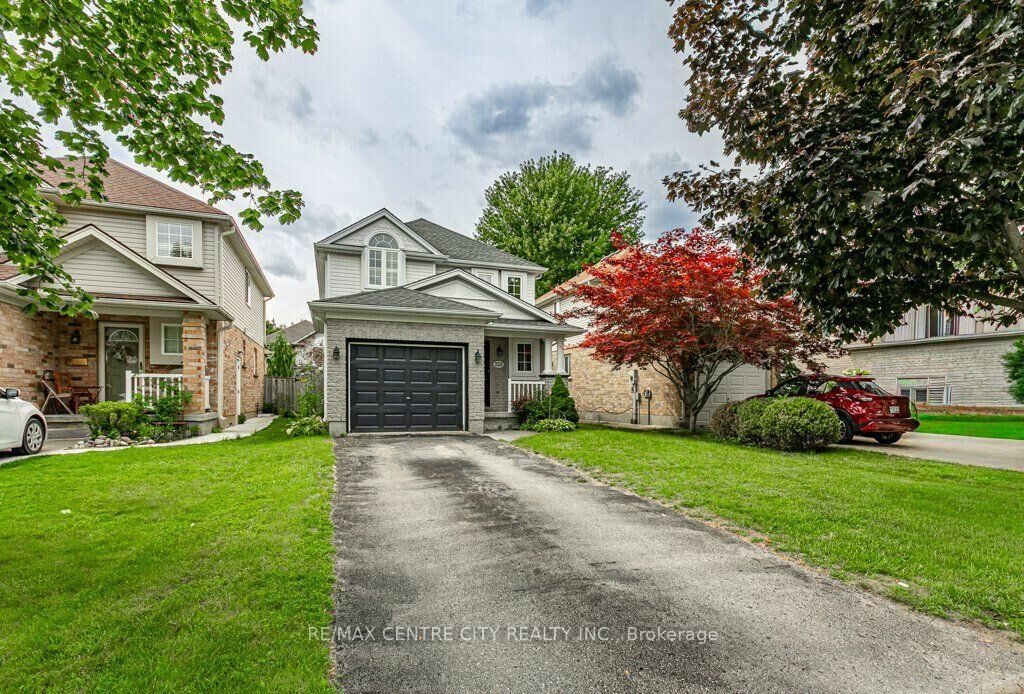 Property Photo: 320 Rossmore Court ON N6C 6B9