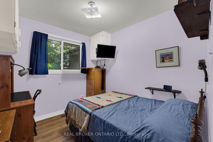 Property Photo: 61 Bernick Drive ON L4M 5C1