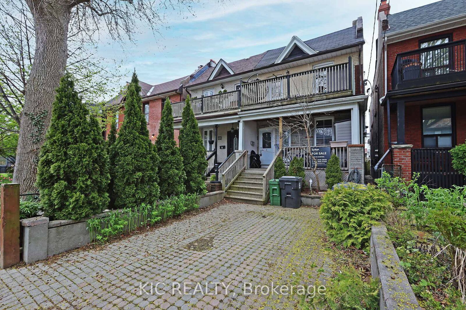 Property Photo: 20 Ashdale Avenue ON M4L 2Y7