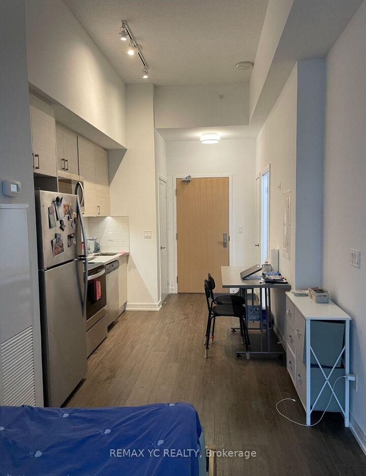 Property Photo:  621 Sheppard Avenue E 111  ON M2K 0G4 