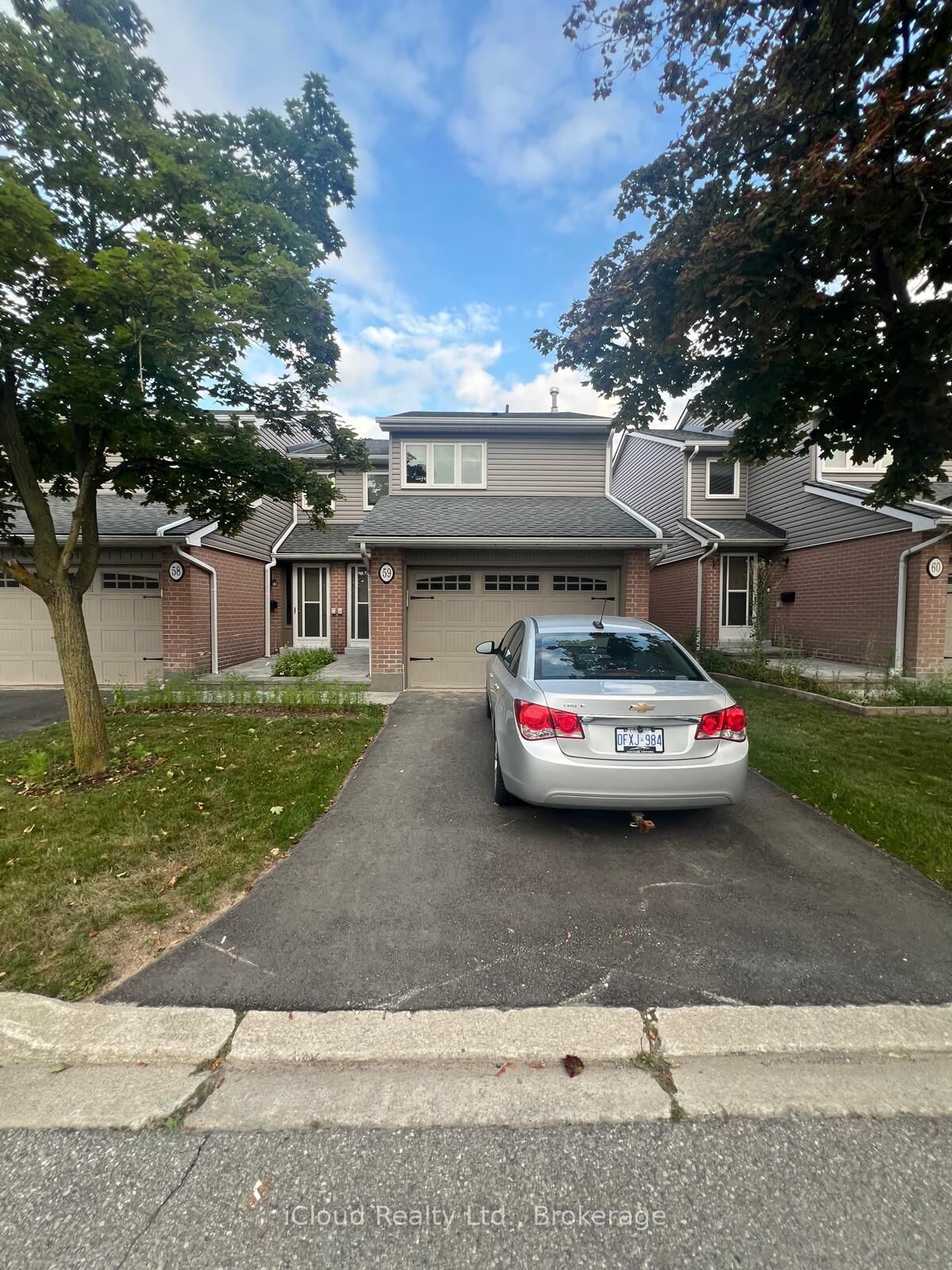 Property Photo:  3125 Fifth Line W 59  ON L5L 3S8 