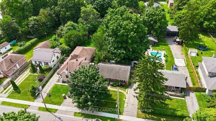 Property Photo: 283 Spruce Street ON N5W 4N2