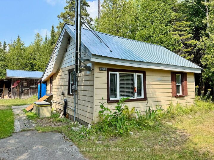 Property Photo: 568 Stokes Bay Road ON N0H 1W0