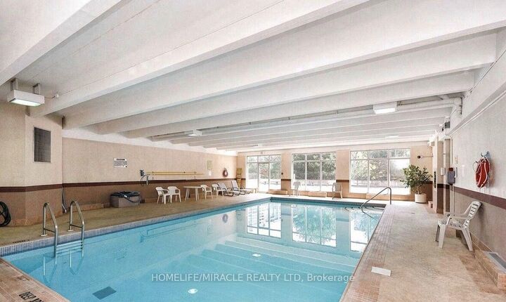 Property Photo: 3590 Kaneff Crescent 313 ON L5A 3X3