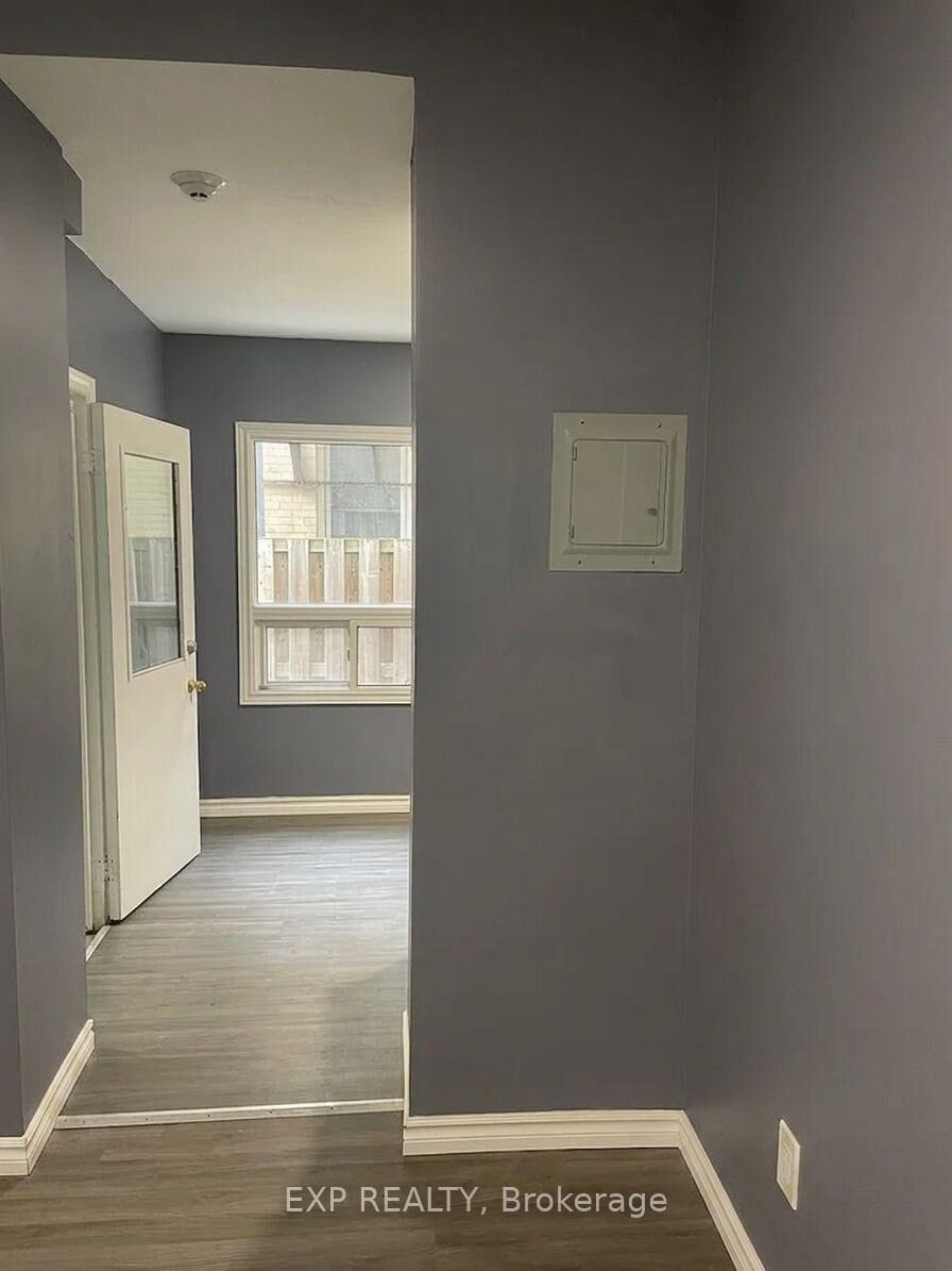 Property Photo:  70 Victoria Avenue S 9  ON L8N 2S7 