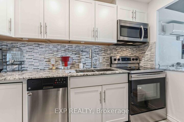 Property Photo:  158 B McArthur Avenue 1506  ON K1L 8C9 