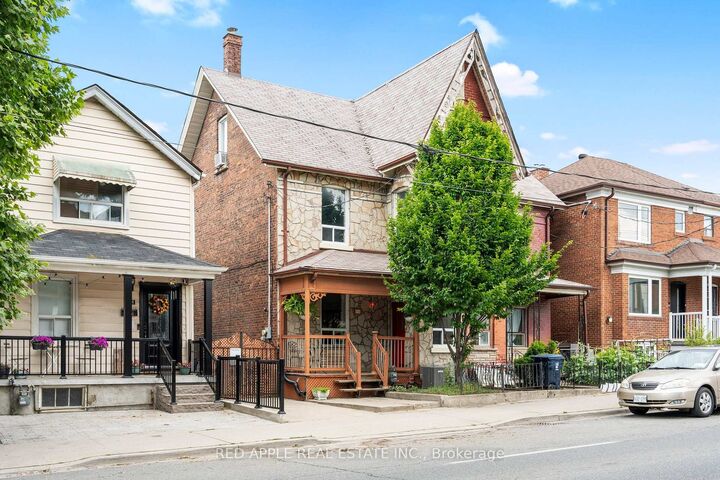 546 Dufferin Street — photo 1