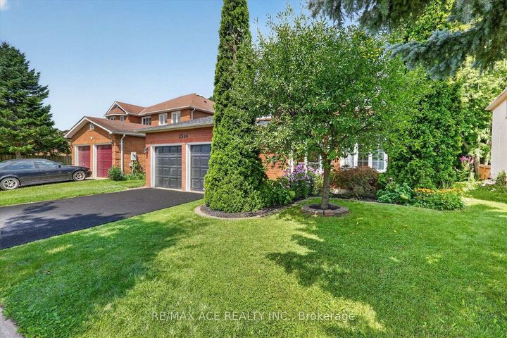 Property Photo: 2504 Linwood Street ON L1X 2P6