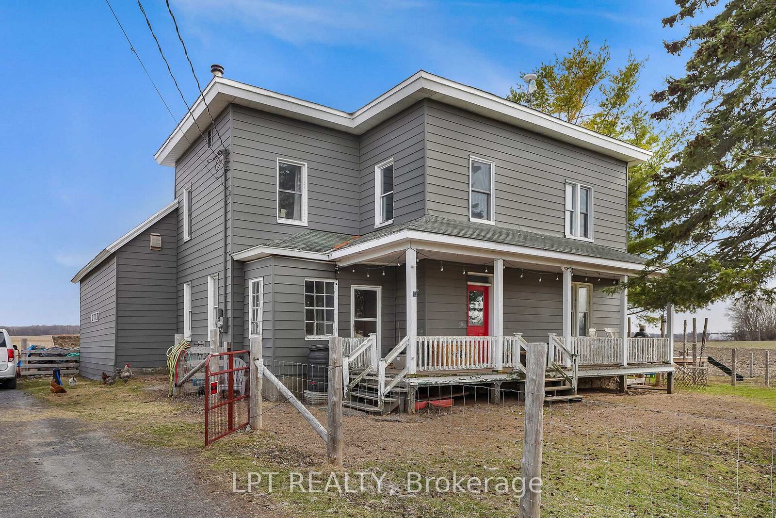 Property Photo: 21630 Laggan-Glenelg Road ON K0B 1E0