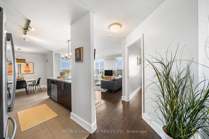 Property Photo: 676 Sheppard Avenue E 708 ON M2K 3E7