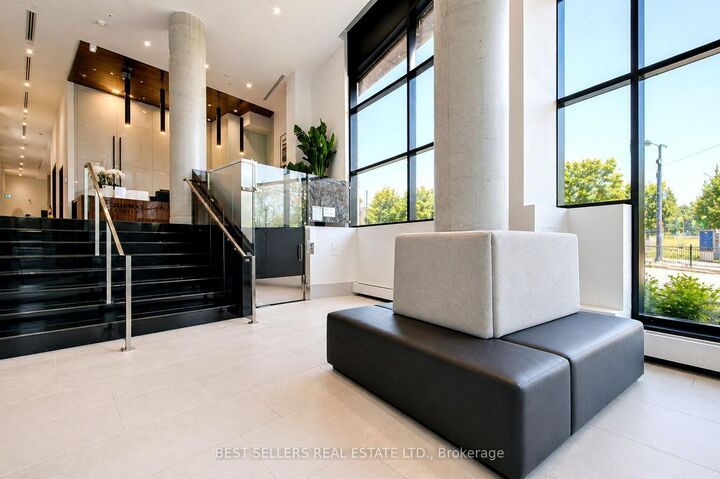 Property Photo: 160 Kingsway Crescent 611 ON M8X 2S4