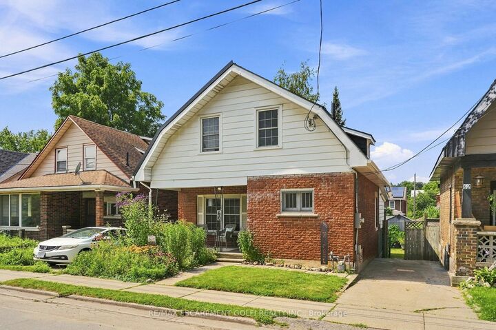 Property Photo:  60 Oliver Street  ON N1E 3B5 