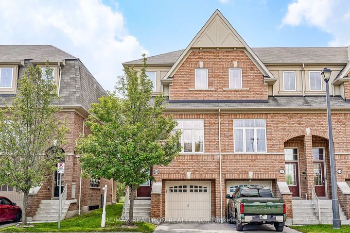 28 Burtonbury Lane — photo 1