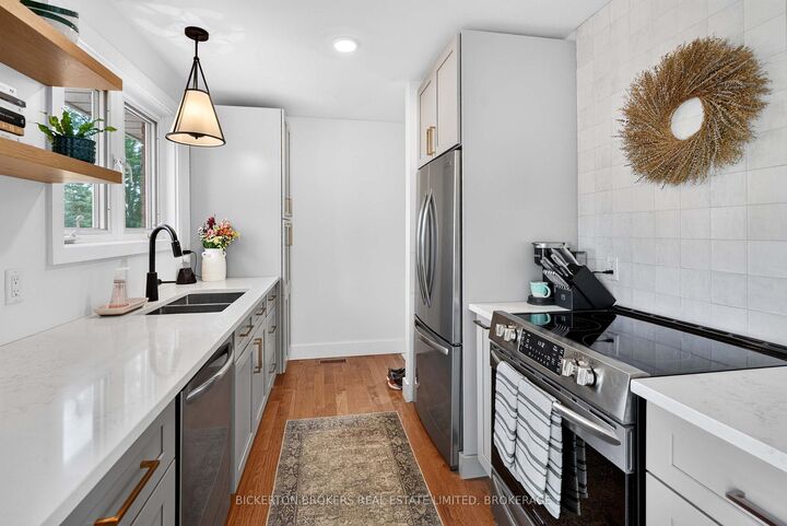 Property Photo:  62 Haig Road  ON K7G 2V4 