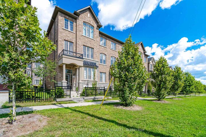 Property Photo: 3 Kingfisher Way ON L1P 0K3