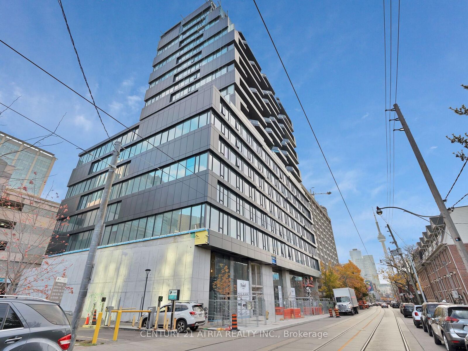Property Photo:  195 McCaul Street 716  ON M5T 1W6 