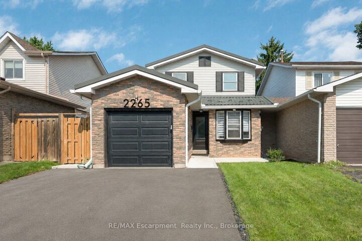 2265 Middlesmoor Crescent — photo 1