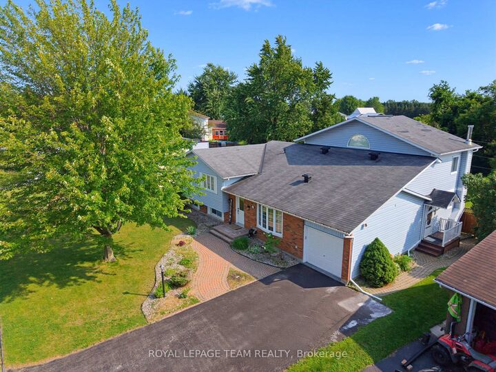 Property Photo: 49 Owlshead Road ON K0A 3P0