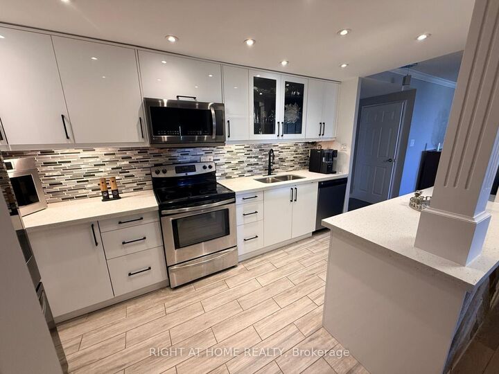 Property Photo: 820 Burnhamthorpe Road 1102 ON M9C 4W2
